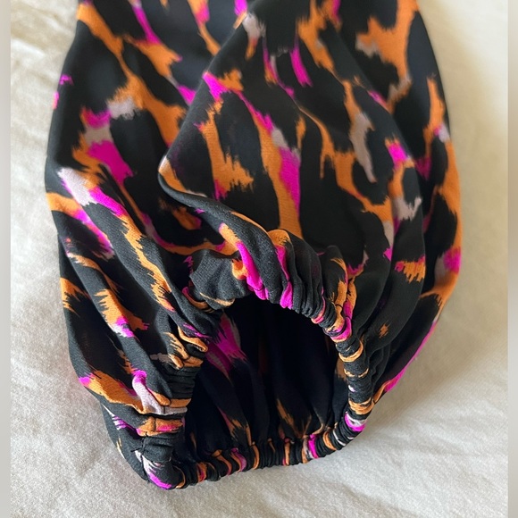 Trina Turk Leopard Long Sleeve Top - Picture 4 of 6